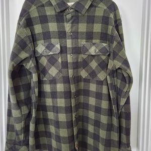 Men's Legendary Whitetails Warm/Soft Flannel Size XL Green/Black Button Up
